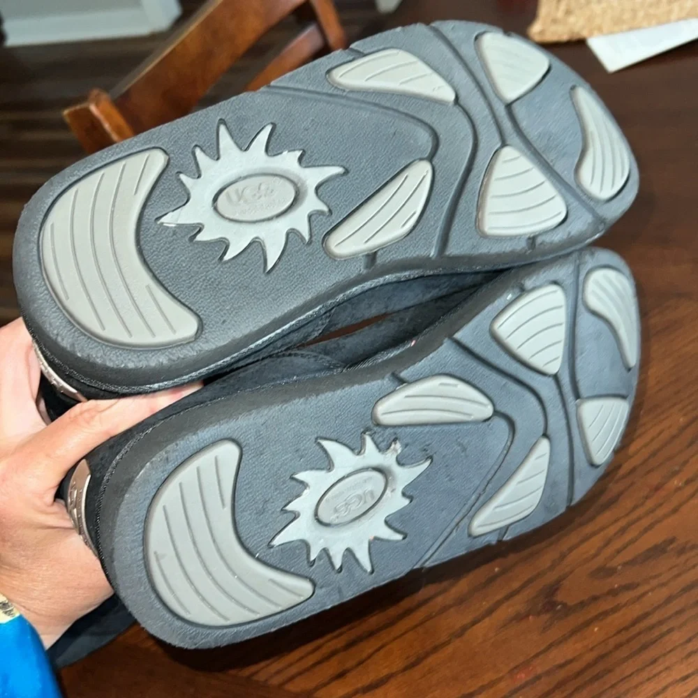 UGG Roseberry Tall Lace Back Black Women”s Size 8 Sheepskin Boots - Picture 7 of 10